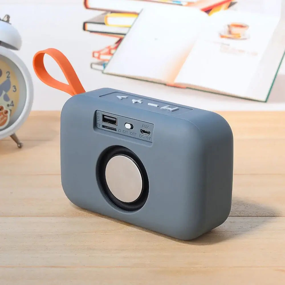 Bluetooth music speaker with AUX support