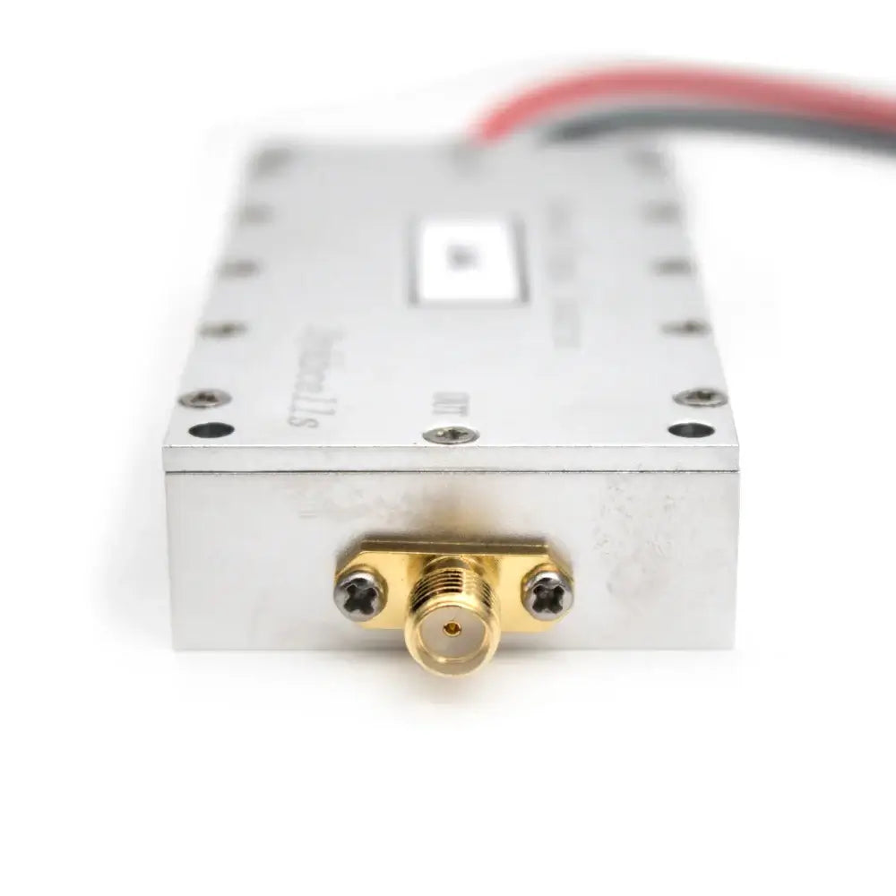 VCO signal source with 2W amplifier.